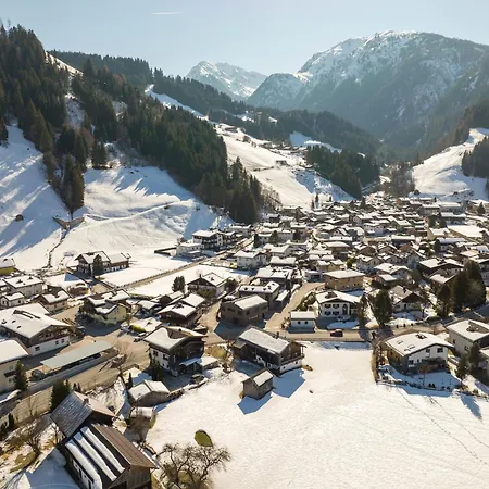 In Hollersbach Near Lift, Cleaning Included
